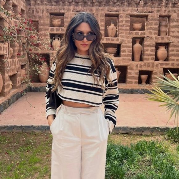 Zara Black Ivory Striped Cropped Rustic Sweater - Picture 1 of 10